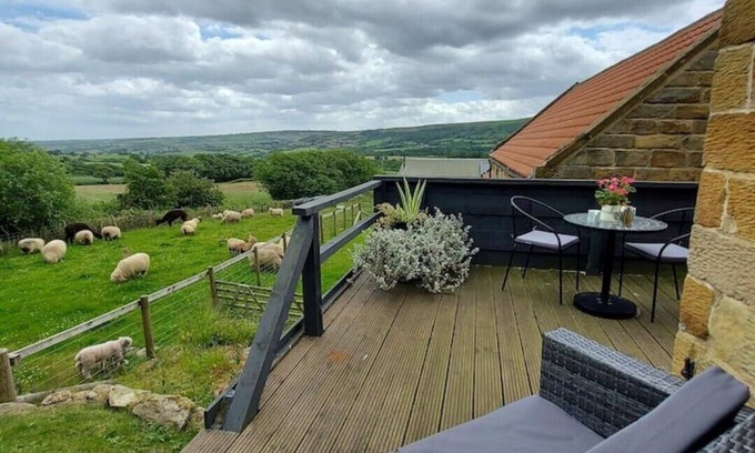 Briggswath Cottage | Luddie's Country Cottages - Poppy Cottage