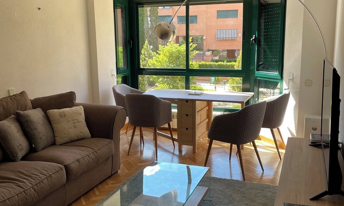 Palomas Apartment | Lujoso Apartamento en Zona Residencial la Piovera, Feria de Madrid