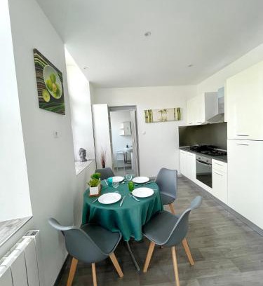 Givet Apartment | Lumineux et rénové studio en centre ville