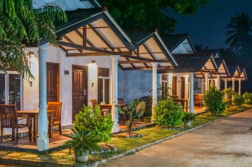Nilaveli House | Luna Beach Hotel