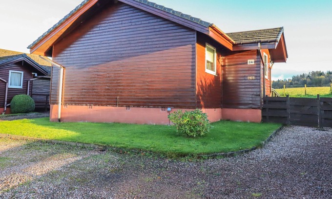 Dumfries House | LUSA LODGE, pet friendly, character holiday cottage in Dumfries