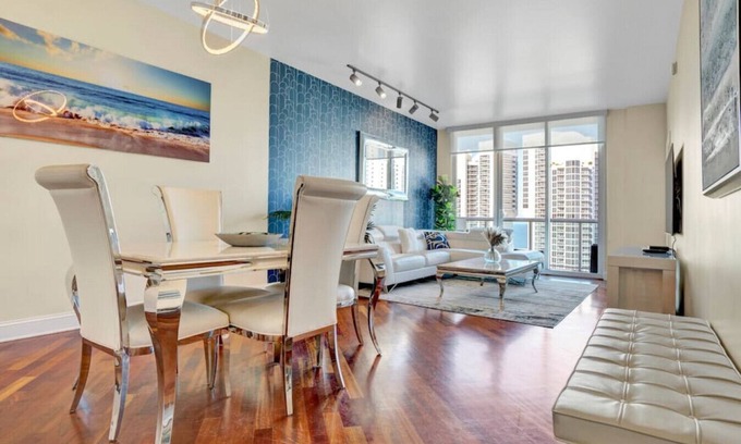 Sunny Isles Beach Condo | Lux 2BR Condo in Ocean Reserve with Pools and Tennis Courts