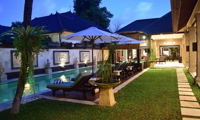 Central Seminyak Villa | Lux 5 BR with Driver, Heart of Seminyak