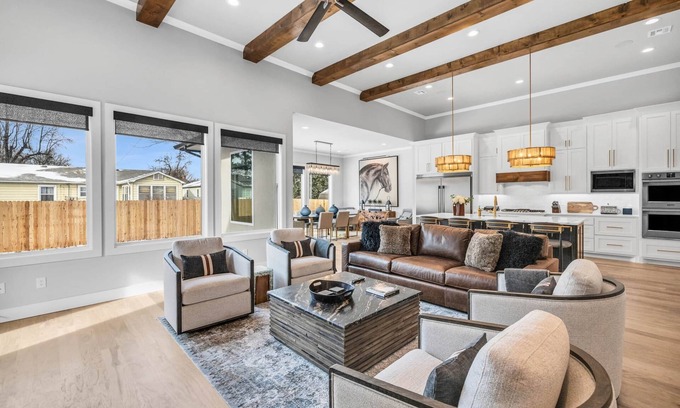 Tulsa House | Lux 5BD Stonefront Tulsa | Near Gathering Place