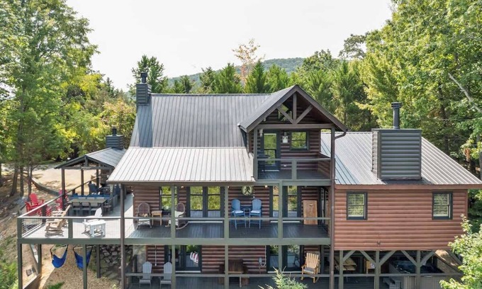 Necowa Cove Cabin | Lux 5Br, Lake & Mtn View, Hot Tub, Firepit Game Rm