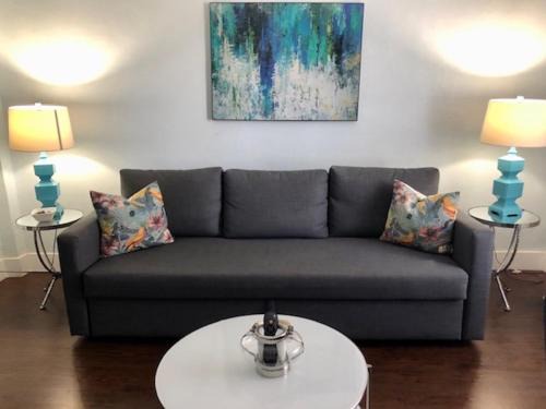 Mid Beach Apartment | Lux Condo by the Beach