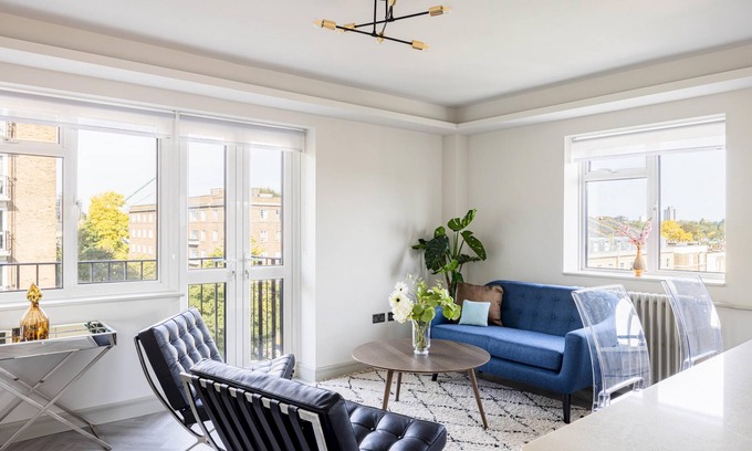 St. Johns Wood Apartment | Lux Regents Park 2 bed 2 bath penthouse with AC