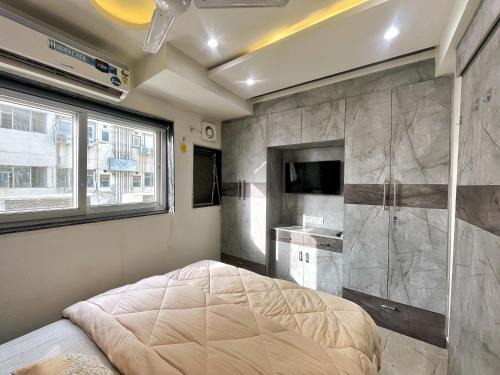 Moti Nagar Apartment | Lux Studios