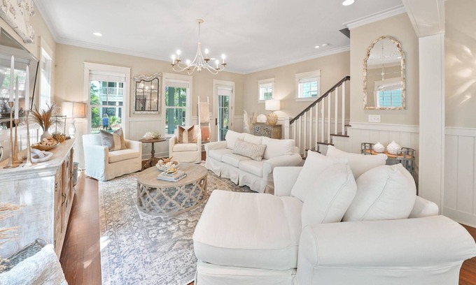 Watercolor House | LUX Watercolor 4 BD, Beach Club PF, Pool Golf Cart