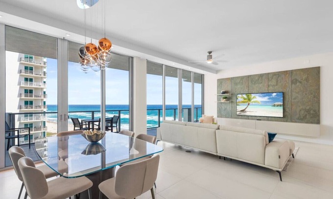 Singer Island Apartment | Luxe 2BR 2.5BA Ocean View Condo in Amrit Resort
