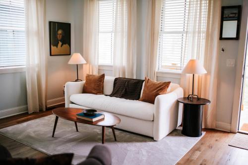 Jasper House | Luxe 2br Cabin C By Mhm Luxury Properties