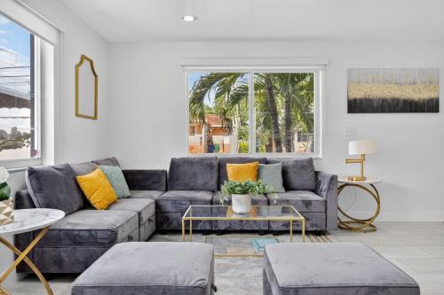 Flagami House | Luxe 4BR Miami Pool&near Airport