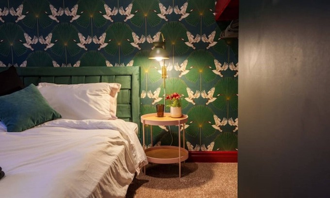 Harrogate City Centre Apartment | Luxe Apartment With Super King Beds in Central Harrogate
