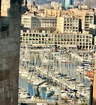 Saint-Victor Apartment | Luxe calme et volupté avec vue panoramique sur le vieux port