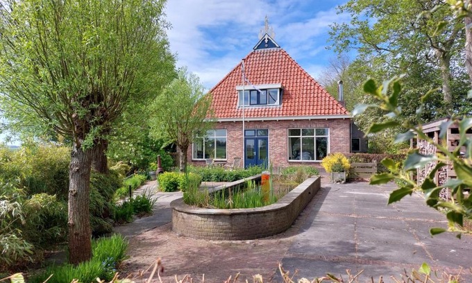 Akkrum Apartment | Luxe gastenverblijf met wellness in het hart van Friesland