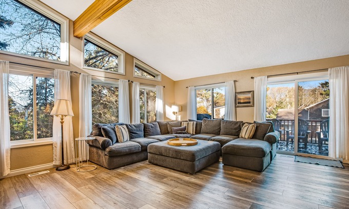 Manzanita House | Luxe Home w/Private Hot Tub, Washer/Dryer & Free WiFi - Short Walk to Beach