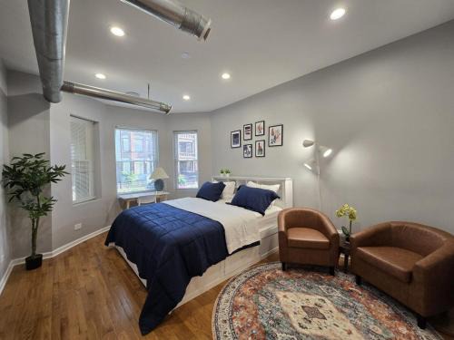 Woodlawn Apartment | Luxe Loft vibe with King Suite - 4BR 3Ba