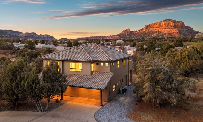 Oak Creek House | Luxe Sedona Retreat, Grand Views, Expansive Property on 1+ Acre Lot