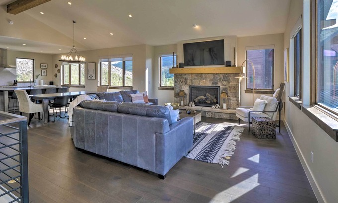 Fairmount On The River House | Luxe Summit County Hub < 5 Mi to Breck Resort