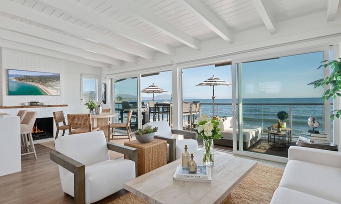 Montecito House | Luxe Upper Beachfront Bliss with Balcony and Unobstructed Ocean Views!