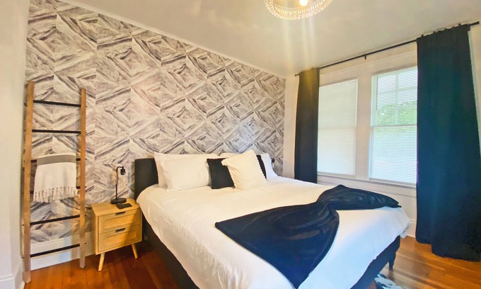 Downtown Apartment | Luxe Urban Retreat in Raleigh’s Glenwood South, a Premier Entertainment District