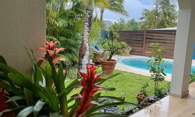 St Gilles-les-Bains Villa | Luxueuse Villa - Jardin - Piscine - Jacuzzi 3mn du Lagon Saline les Bains