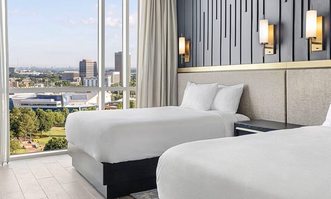 Fairlie-Poplar Historic District Resort | Luxurious 2 Bedroom Resort Suite in the heart of downtown, Atlanta