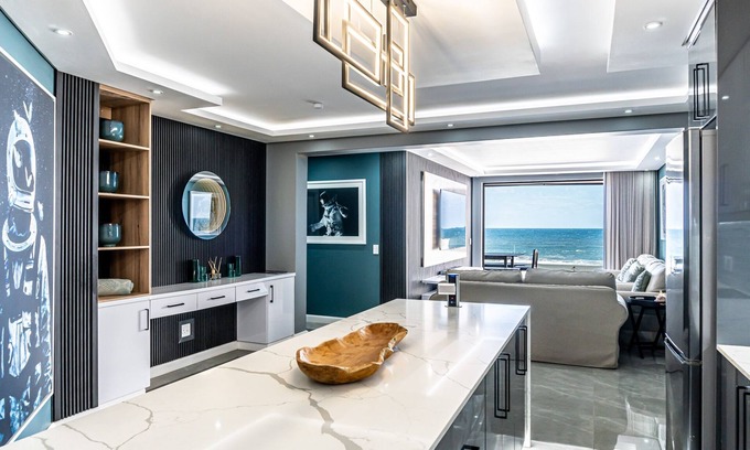 Shaka's Rock Apartment | Luxurious 3 bedroom beach front apartment