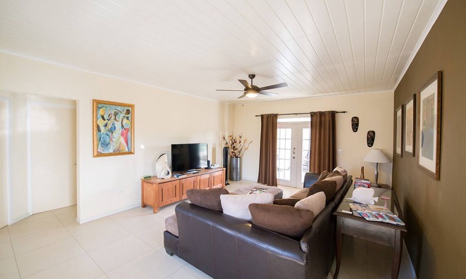 Savaneta House | ★Luxurious 3 BR Hidden Gem★