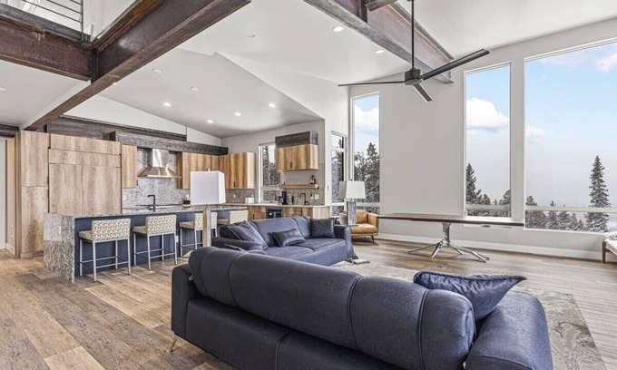 Woodmoor House | Luxurious 4 BDR Townhome w/Stunning Alpine Views