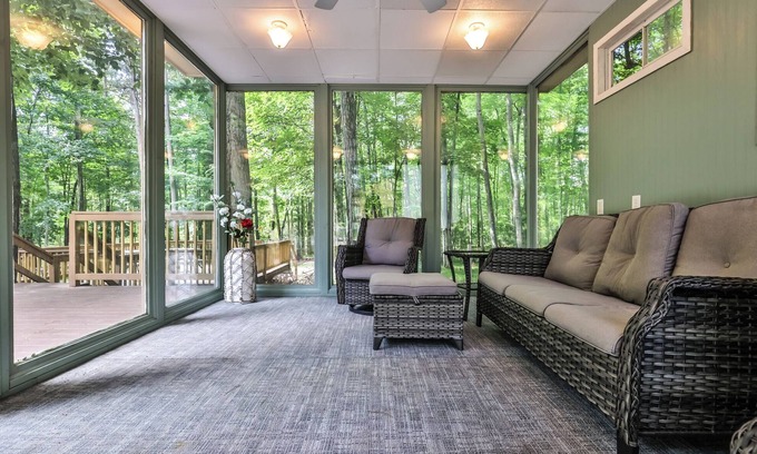 Minocqua House | Luxurious! 4-bedroom home minutes from downtown Minocqua!