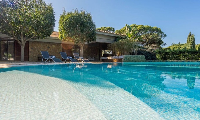 Vilamoura Villa | Luxurious 5-Bedroom Villa in Vilamoura | Villa Adelaide | Games Room | Ideal.
