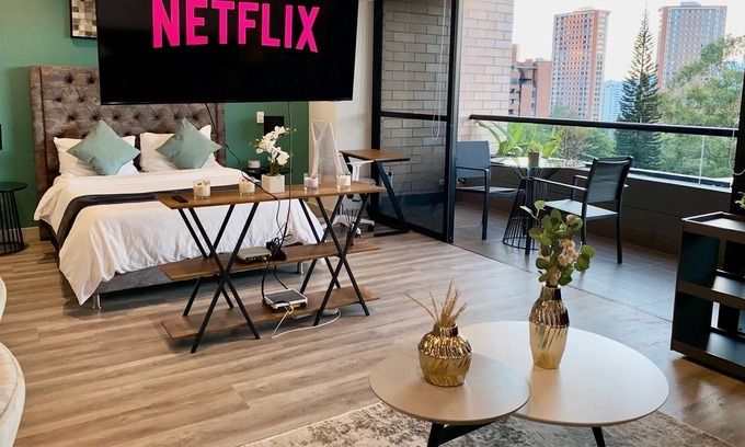 Los Naranjos Apartment | Luxurious and comfortable studio apartment in the heart of Medellín town