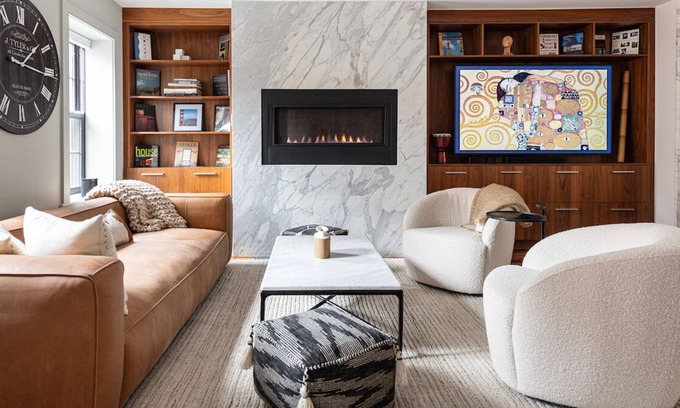Columbus House | Luxurious and Spacious Townhome Walking distance to Back Bay, The Common, & more