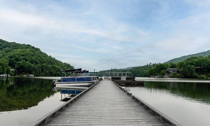 Lake Lure Condo | Luxurious Club Wyndham Resort at Fairfield Mountains, 2 Bedroom Lock Off