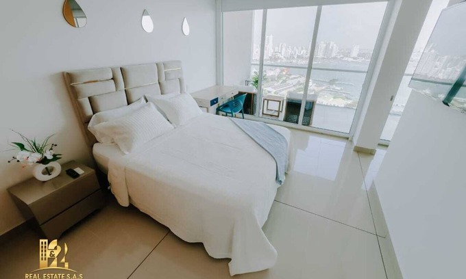 Bocagrande Apartment | Luxurious & Modern Apartment 1503 Building h2