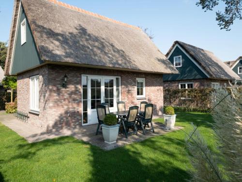 Sint Maartensvlotbrug House | Luxurious coastal villa near forest