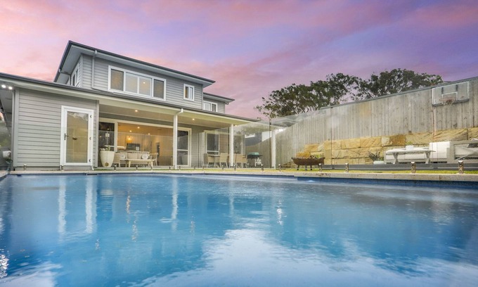 Avalon Beach House | LUXURIOUS COASTAL BEACH HOME