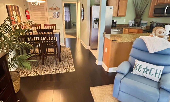Biloxi Condo | Luxurious Condo across from Beach, Boardwalk, Shops and Restaurants. King Bed.