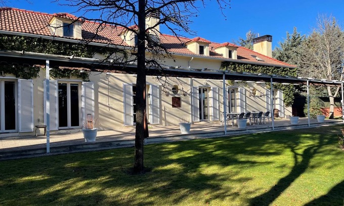 El Escorial Ski Chalet | Luxurious country house-chalet with garden and swimming pool 10 minutes from El Escorial