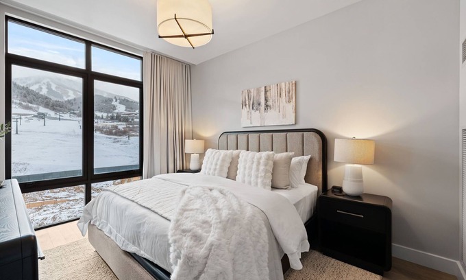 Snowbird Condo | Luxurious Deer Valley Ski Condo for 6 guests | Mountain Views, New Runs Open!