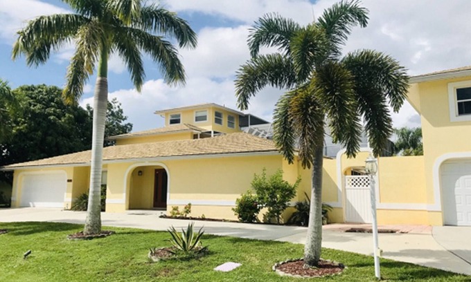 Edgewater House | LUXURIOUS FIVE BEDROOM FLORIDA ESCAPE