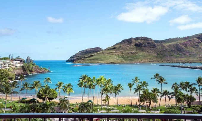 Nawiliwili Hotel | Luxurious Haven Amidst Kaua'i's Beauty! Ocean View Accommodation! Pool & Spa!