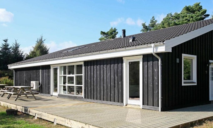 Øster Melholt House | Luxurious Holiday Home in Hals with Sauna
