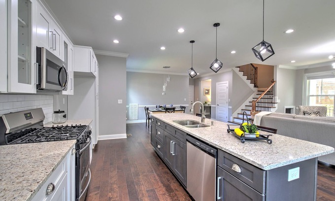 Greenville House | Luxurious Ladson House-B in Greenville, South Carolina