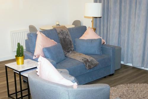 Milton Keynes Apartment | Luxurious MK Apartment-Campbell Park