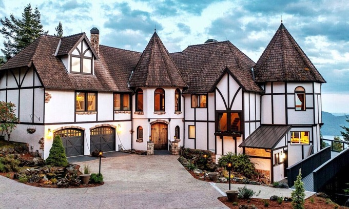 Eastsound Other | Luxurious Mountaintop Retreat with Stunning Views