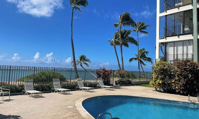 Kuliouou - Kalani Iki Condo | Luxurious Oceanfront Escape in Kahala – Pool, Gym & Paradise Views