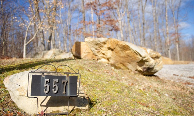 Dunlap House | Luxurious & private cabin located near Chattanooga & three beautiful state parks