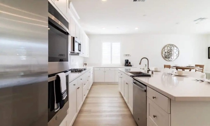 Redlands House | Luxurious Redlands Retreat W/Breathtaking Views